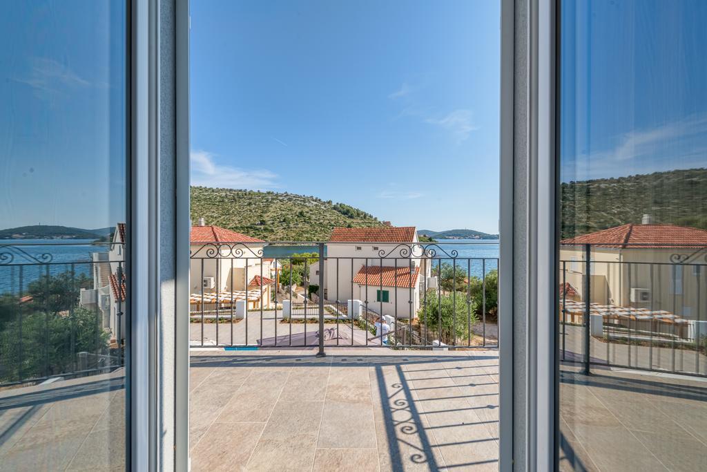 Villa Patricia Rogoznica  Exteriör bild